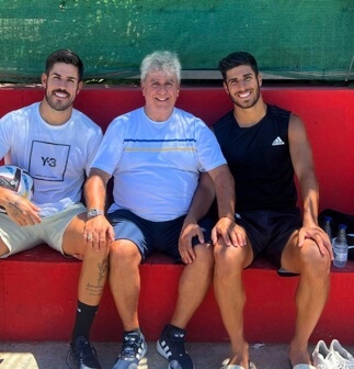 Gilberto Asensio with his two sons, Igor Asensio and Marco Asensio.